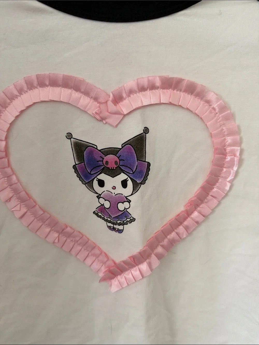 Hello Kitty and Friends karumi Crop Raglan Top with Black Sleeves and Pink Heart